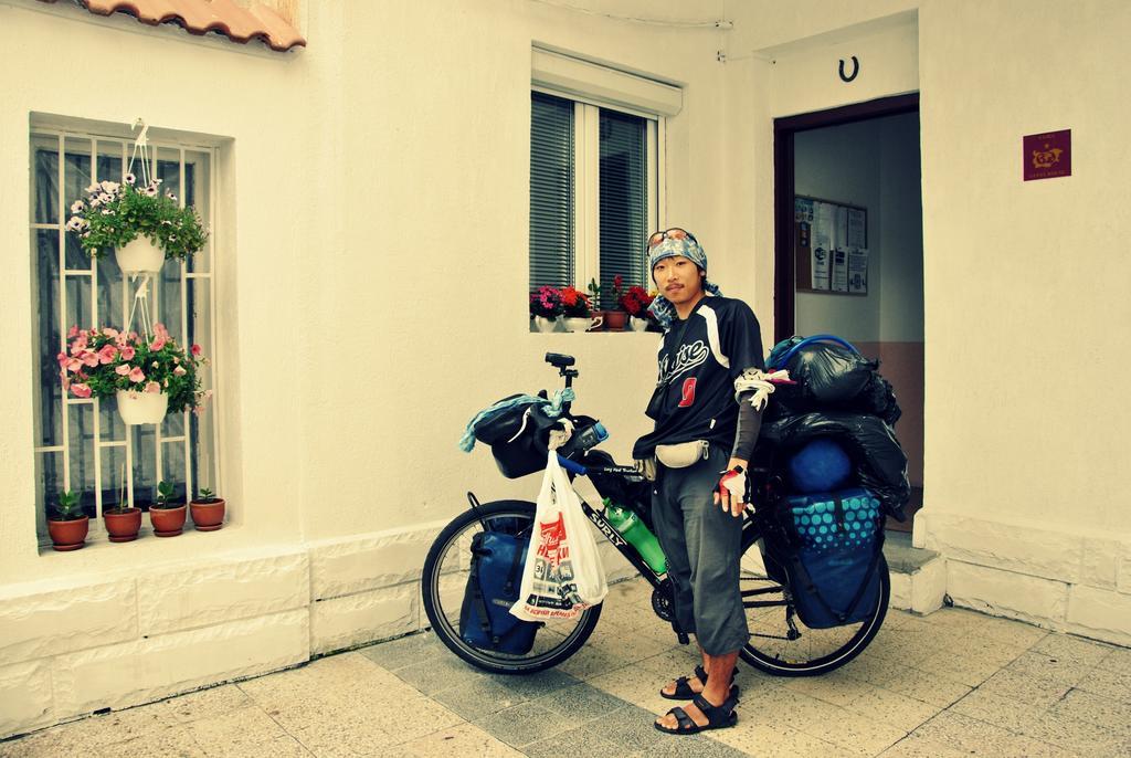 10 Coins Hostel & Tours 소피아 외부 사진